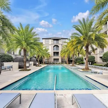 Your Warm Spacious Unit With Pool - Medical Center